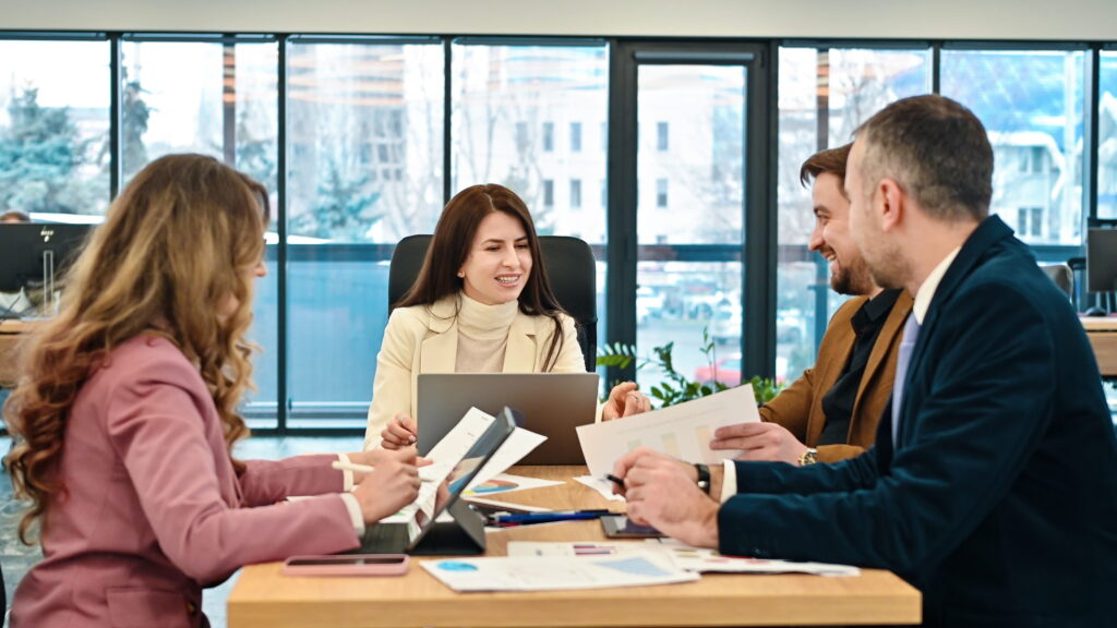 How to Choose the Right CPA Firm in USA for Your Business Growth- business meeting